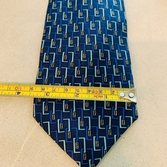 𝅺FENDI Silk Tie - Picture 6 of 16